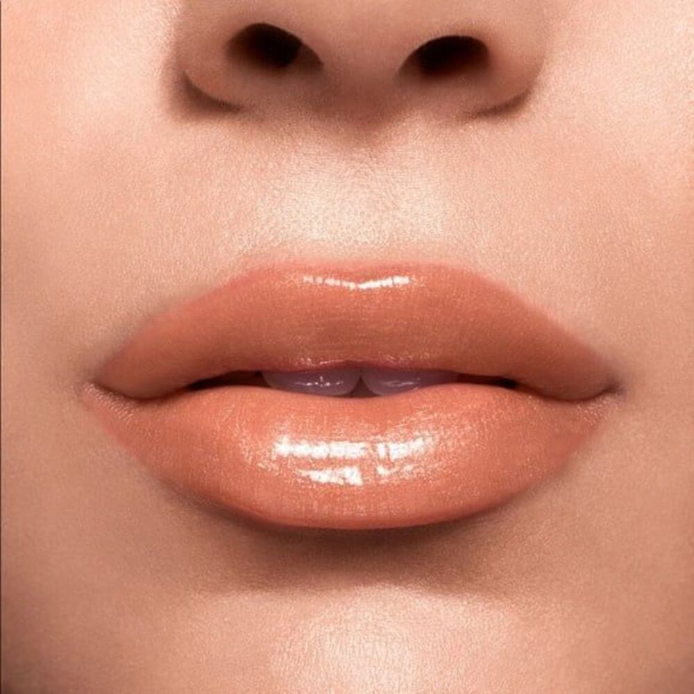 SHADES BY SHAN Lip Gloss in Erika 1.8ml